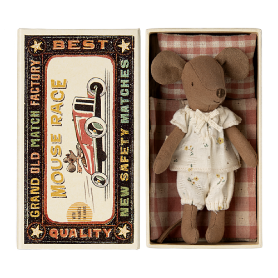 Мышка Cтаршая сестра в пижаме в спичечном коробке (коричневая)